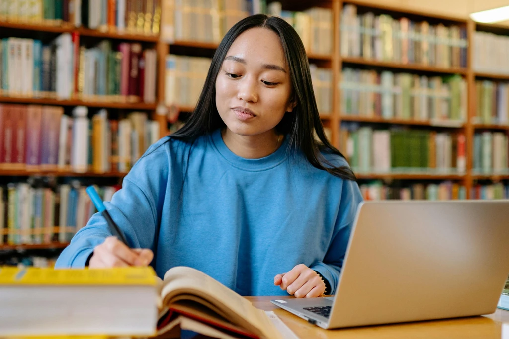 Thesis writing services for PhD and academic research projects